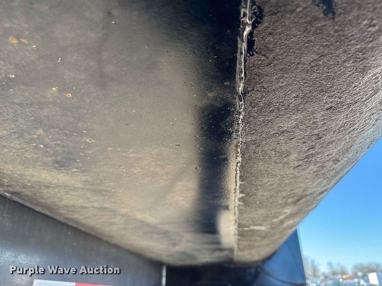 image for item EG2407 1999 Clement Industries end dump trailer