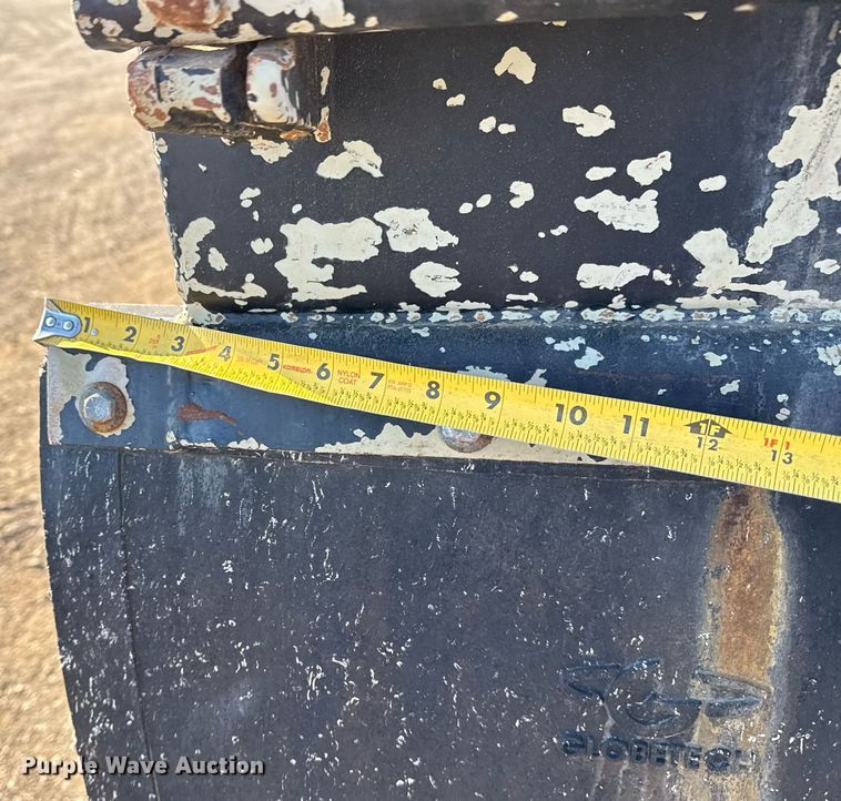 image for item EG2407 1999 Clement Industries end dump trailer