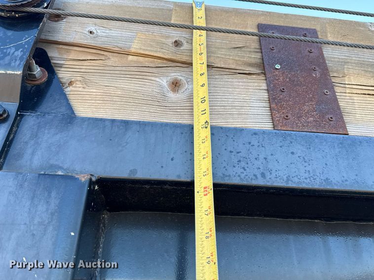 image for item EG2407 1999 Clement Industries end dump trailer