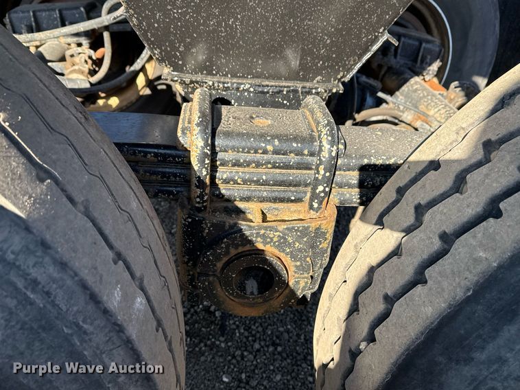 image for item EG2407 1999 Clement Industries end dump trailer