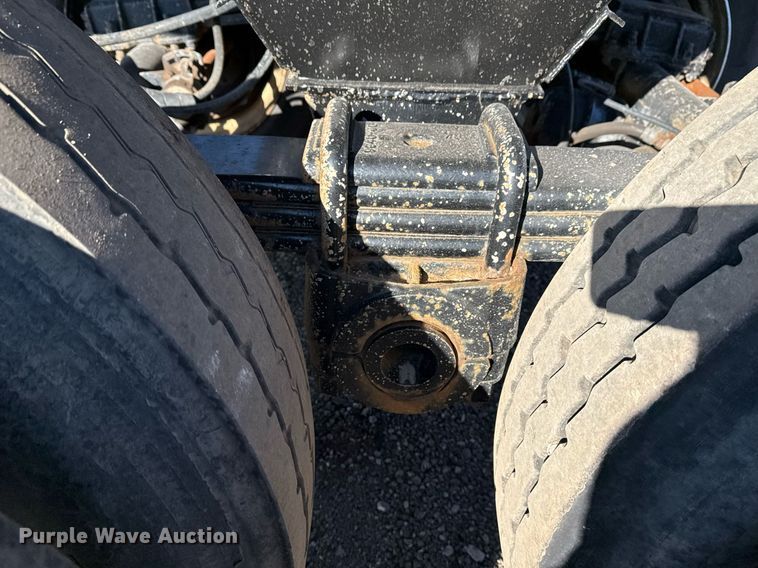 image for item EG2407 1999 Clement Industries end dump trailer