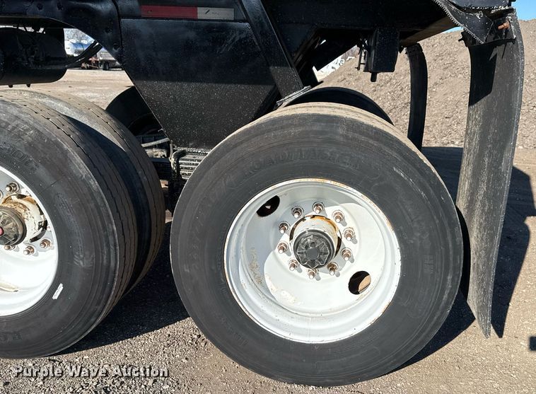 image for item EG2407 1999 Clement Industries end dump trailer