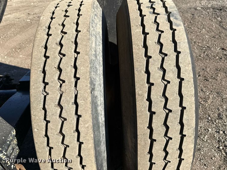 image for item EG2407 1999 Clement Industries end dump trailer