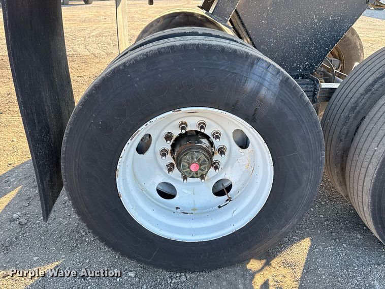 image for item EG2407 1999 Clement Industries end dump trailer