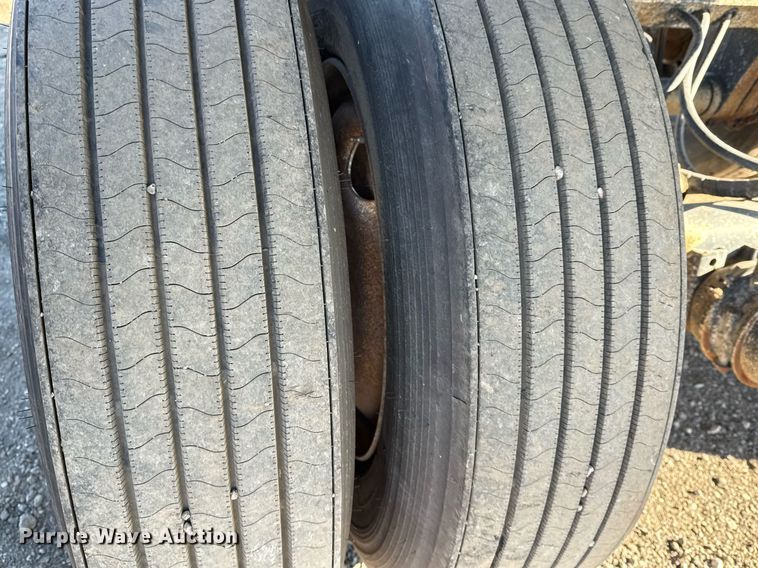 image for item EG2407 1999 Clement Industries end dump trailer