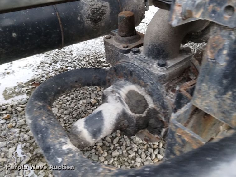 image for item EH0074 2013 Kenworth T800 semi truck