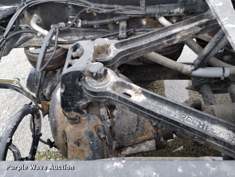 image for item EH0074 2013 Kenworth T800 semi truck