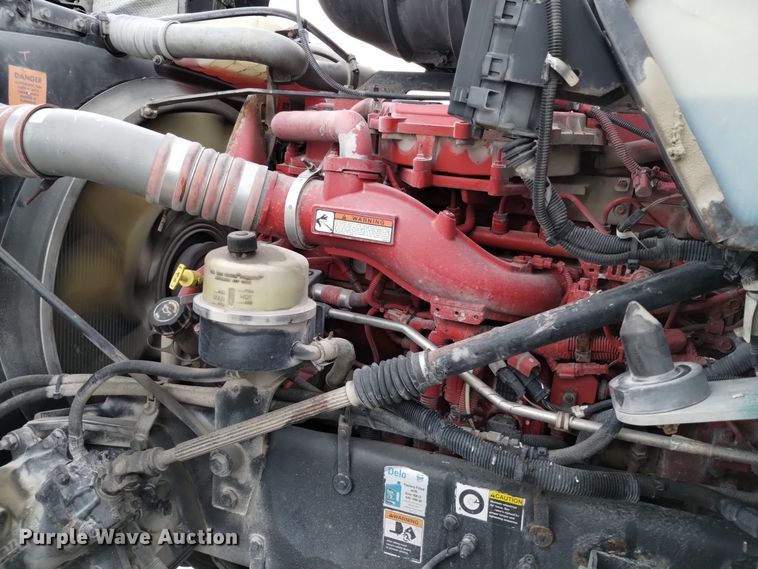 image for item EH0074 2013 Kenworth T800 semi truck