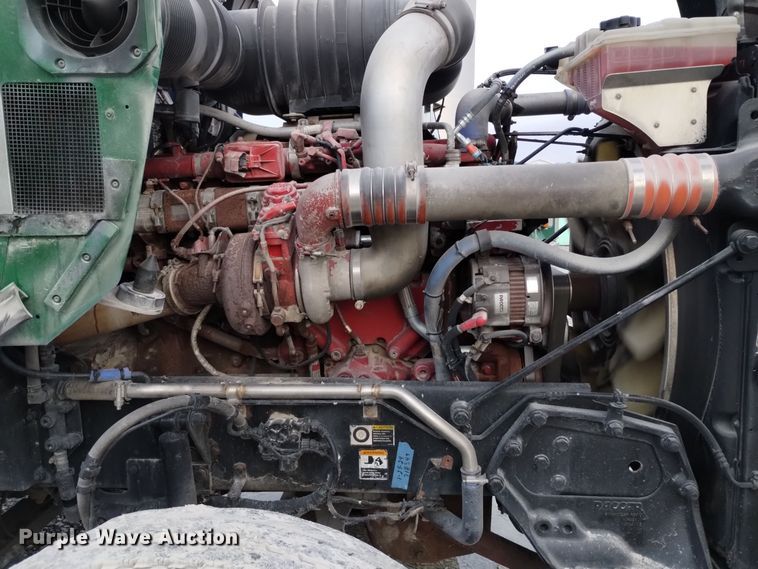 image for item EH0074 2013 Kenworth T800 semi truck