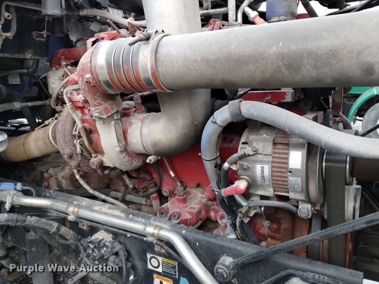 image for item EH0074 2013 Kenworth T800 semi truck