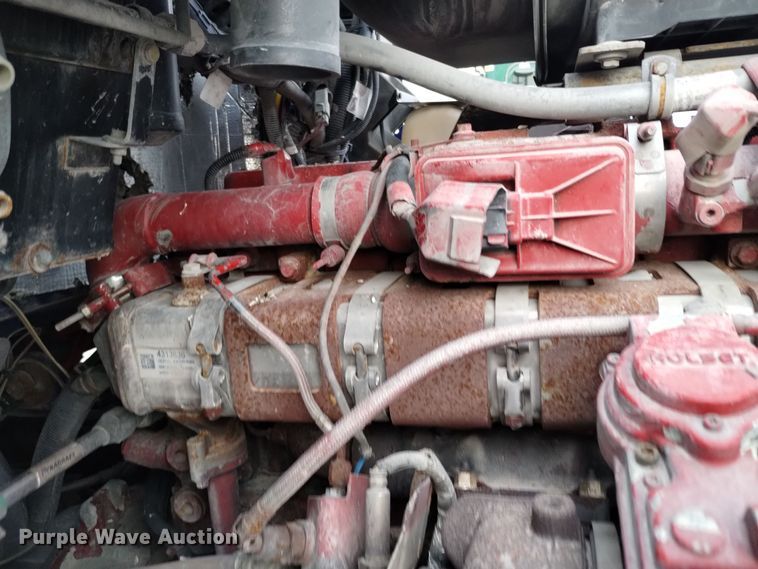 image for item EH0074 2013 Kenworth T800 semi truck