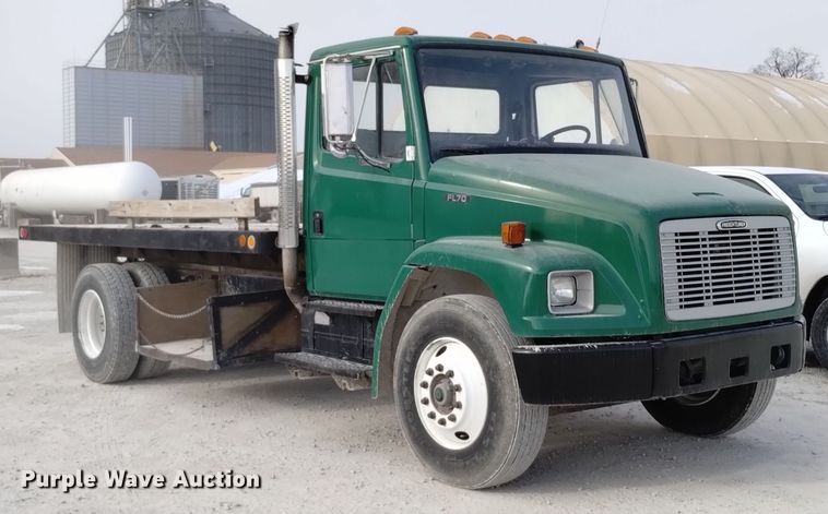 image for item EH0111 1993 Freightliner FL70 dump flatbed truck