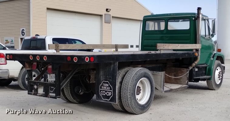 image for item EH0111 1993 Freightliner FL70 dump flatbed truck