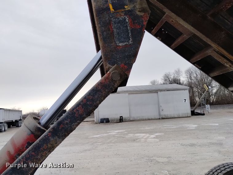 image for item EH0111 1993 Freightliner FL70 dump flatbed truck