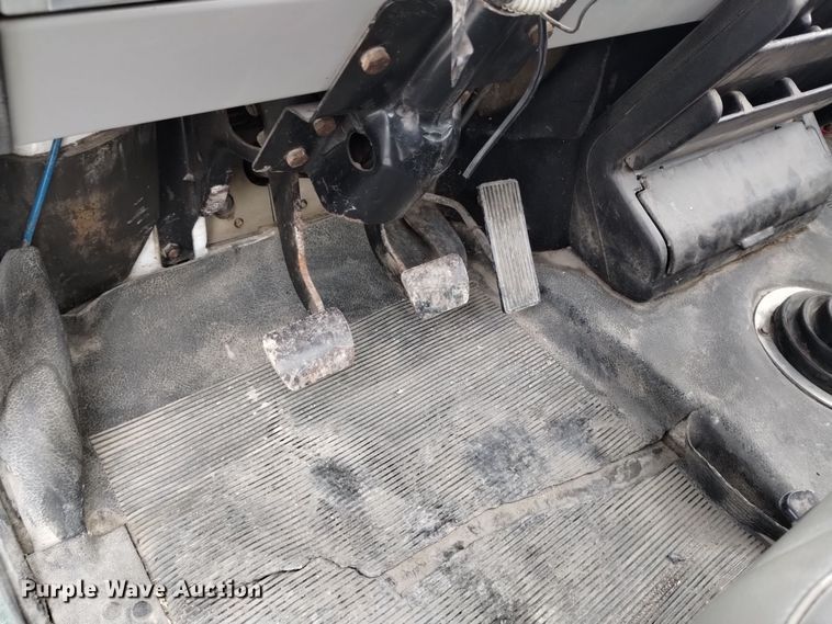 image for item EH0111 1993 Freightliner FL70 dump flatbed truck