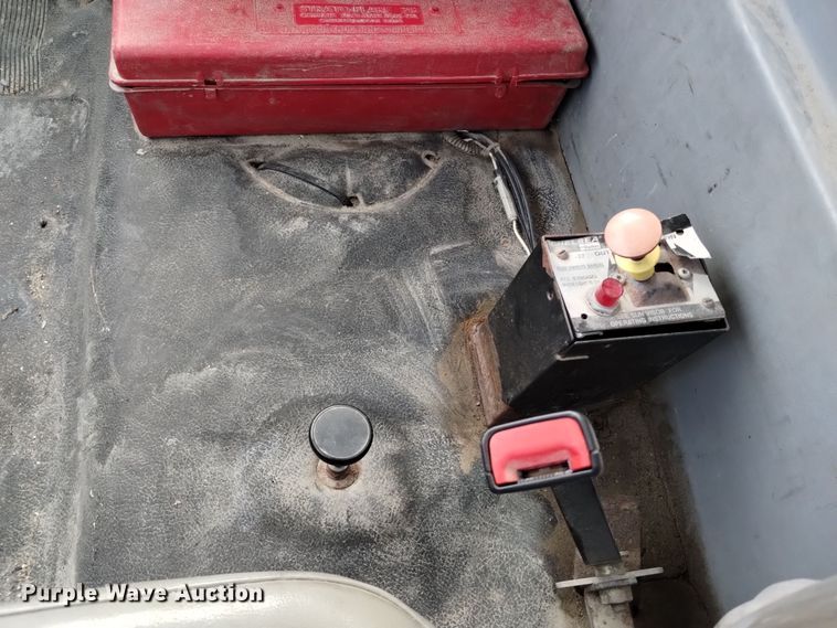 image for item EH0111 1993 Freightliner FL70 dump flatbed truck