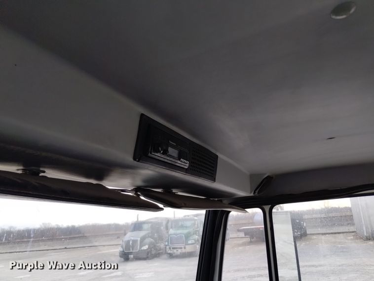 image for item EH0111 1993 Freightliner FL70 dump flatbed truck