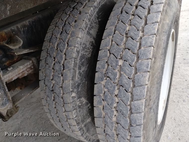 image for item EH0111 1993 Freightliner FL70 dump flatbed truck