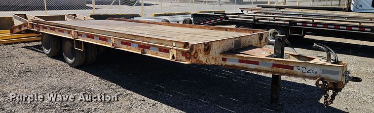 image for item EI8438 1986 Trail-Eze T220 equipment trailer