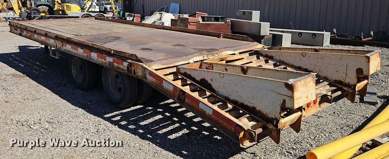 image for item EI8438 1986 Trail-Eze T220 equipment trailer