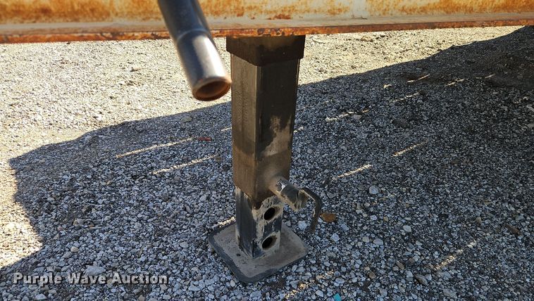 image for item EI8438 1986 Trail-Eze T220 equipment trailer