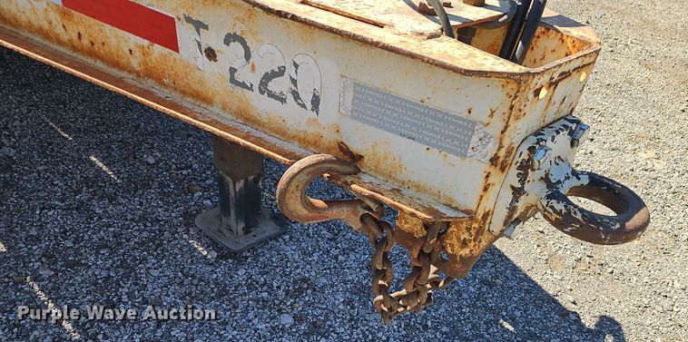 image for item EI8438 1986 Trail-Eze T220 equipment trailer