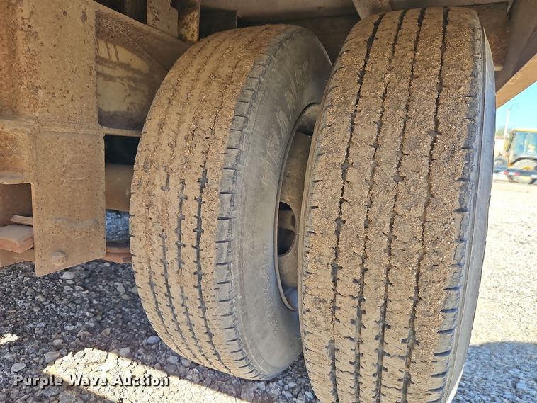 image for item EI8438 1986 Trail-Eze T220 equipment trailer