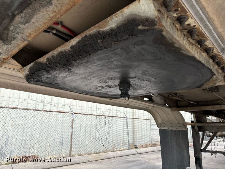 image for item EM0008 1994 Polar tank trailer