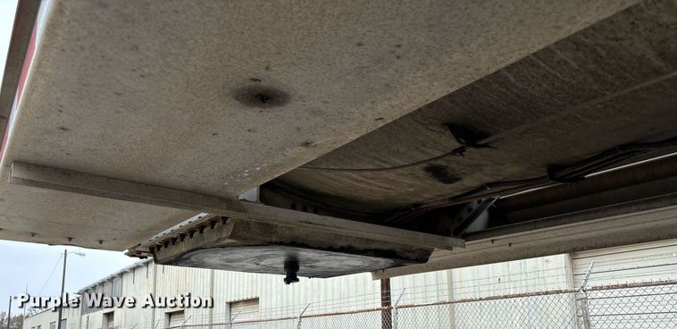 image for item EM0008 1994 Polar tank trailer