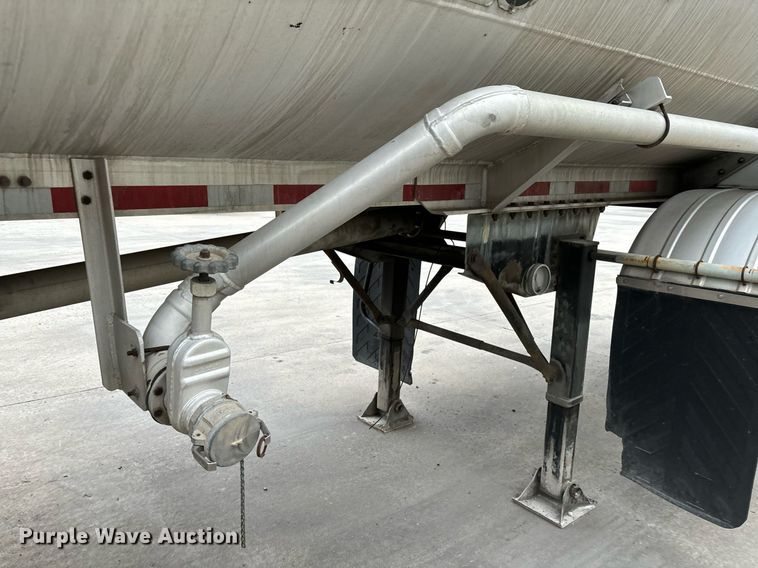 image for item EM0008 1994 Polar tank trailer