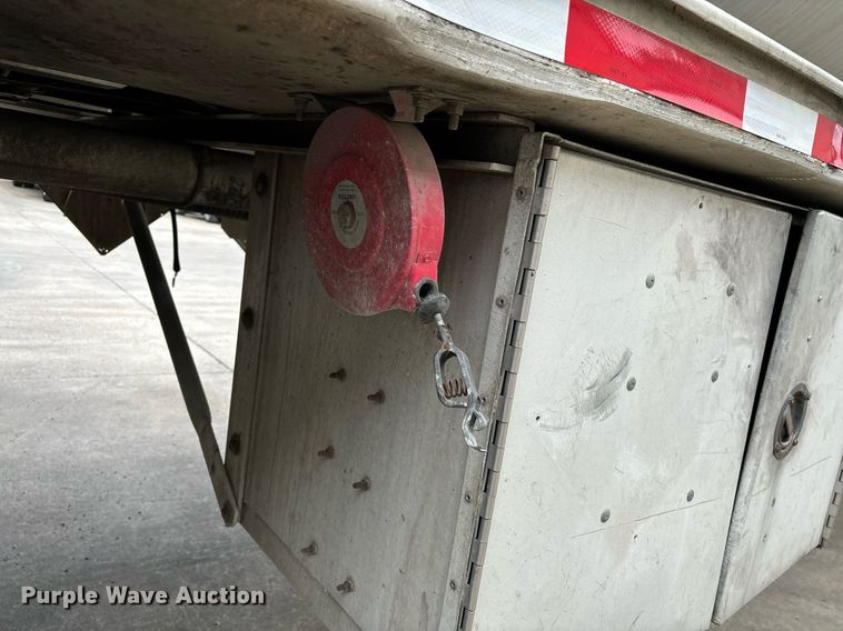 image for item EM0008 1994 Polar tank trailer