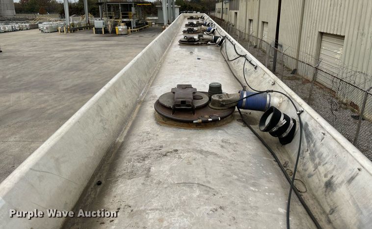 image for item EM0008 1994 Polar tank trailer