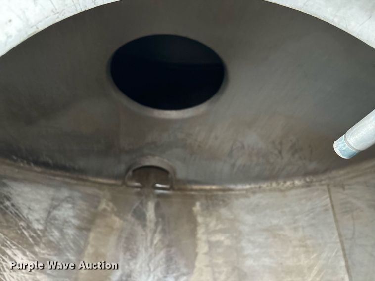 image for item EM0008 1994 Polar tank trailer