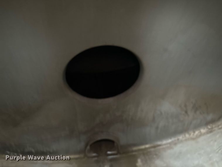 image for item EM0008 1994 Polar tank trailer