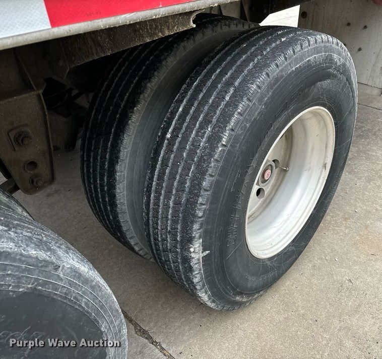 image for item EM0008 1994 Polar tank trailer