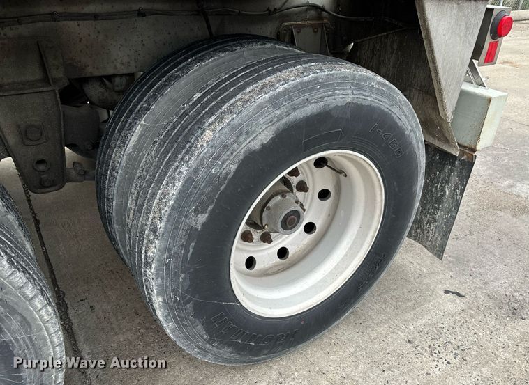 image for item EM0008 1994 Polar tank trailer