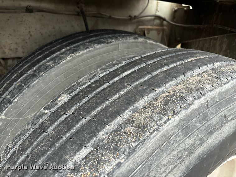 image for item EM0008 1994 Polar tank trailer