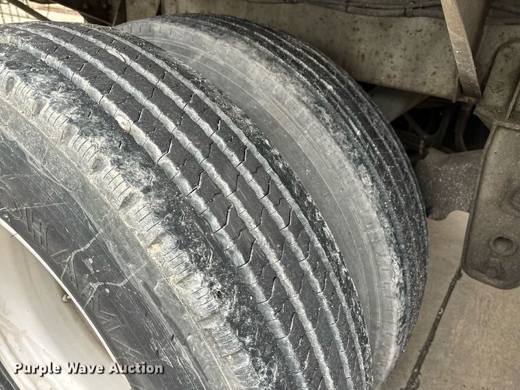 image for item EM0008 1994 Polar tank trailer