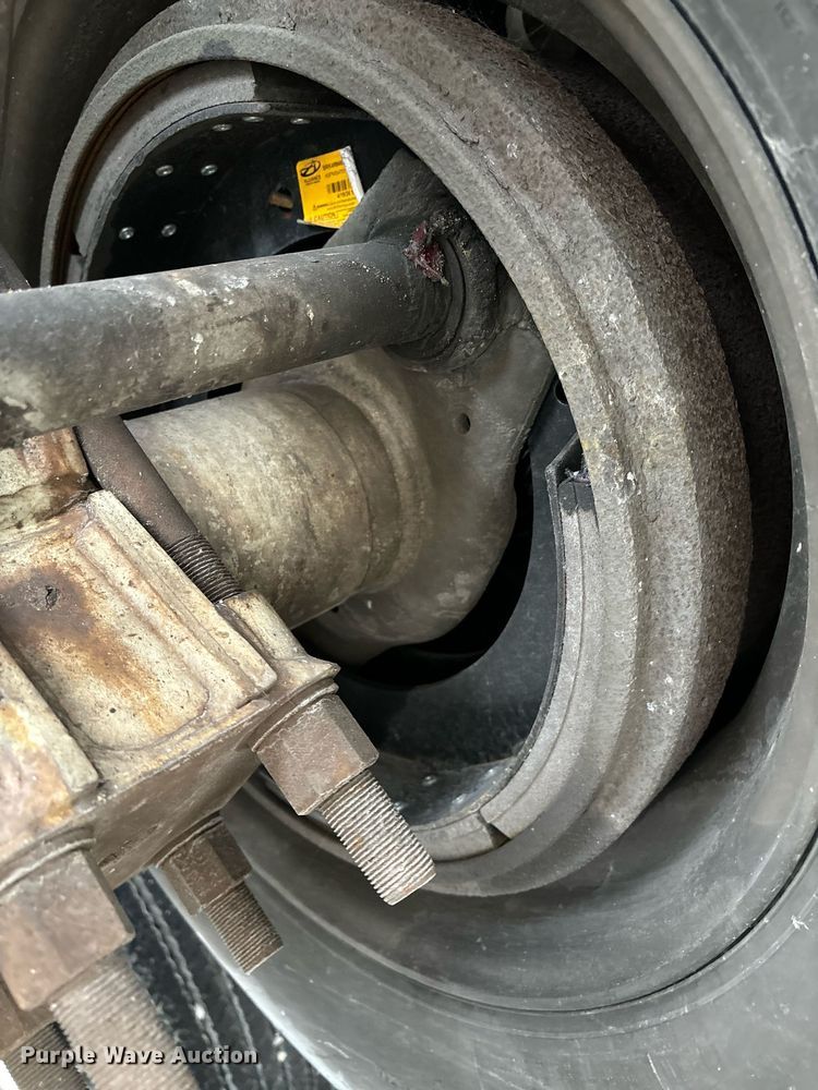 image for item EM0008 1994 Polar tank trailer