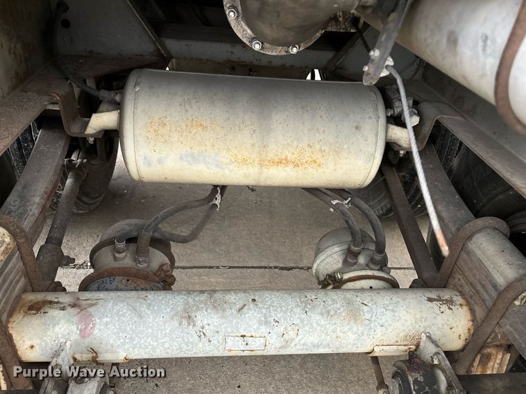 image for item EM0008 1994 Polar tank trailer