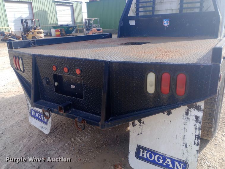 image for item EN8657 2007 International 4300 SBA flatbed truck