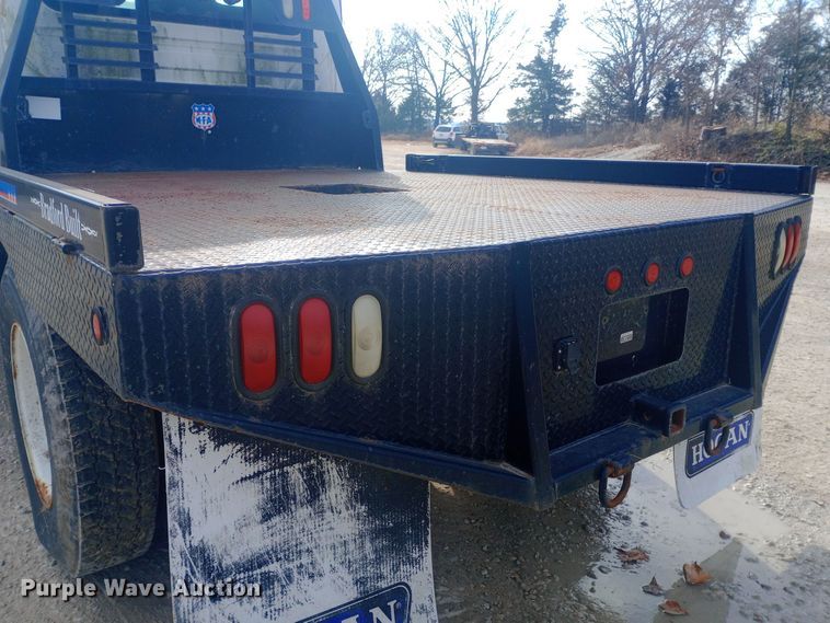 image for item EN8657 2007 International 4300 SBA flatbed truck