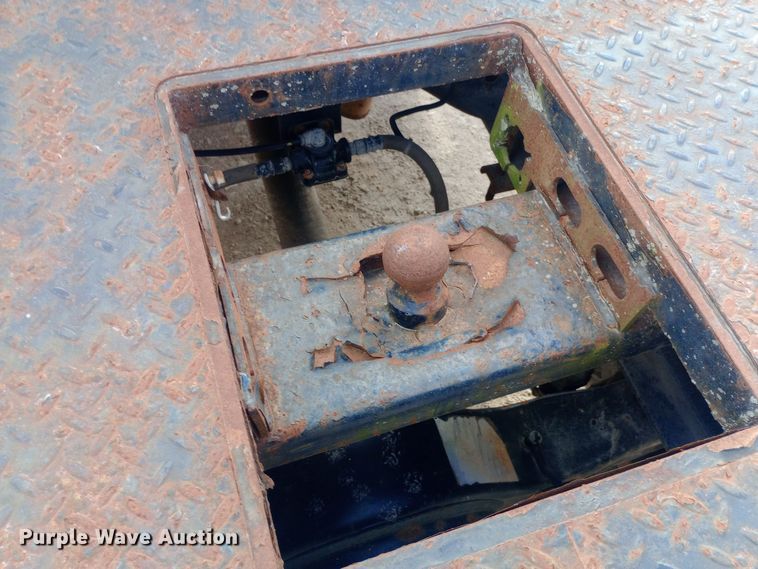 image for item EN8657 2007 International 4300 SBA flatbed truck