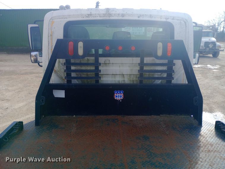 image for item EN8657 2007 International 4300 SBA flatbed truck