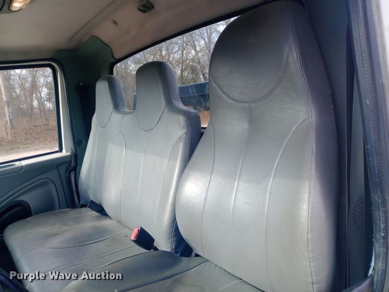 image for item EN8657 2007 International 4300 SBA flatbed truck