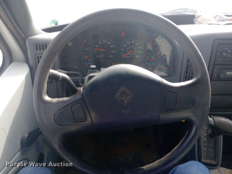 image for item EN8657 2007 International 4300 SBA flatbed truck