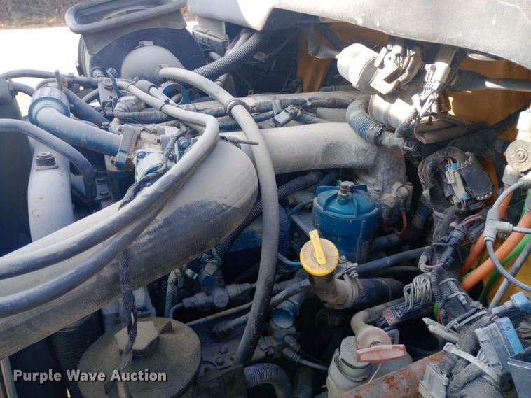 image for item EN8657 2007 International 4300 SBA flatbed truck