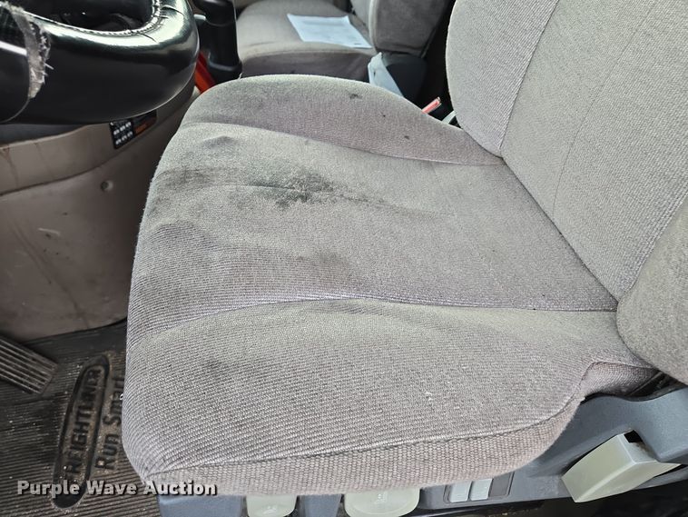 image for item EQ3863 2014 Freightliner Cascadia  semi truck