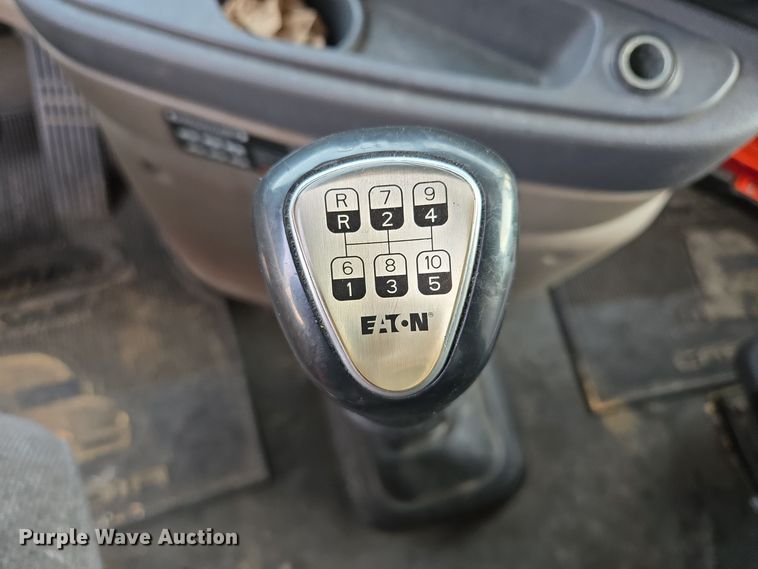 image for item EQ3863 2014 Freightliner Cascadia  semi truck