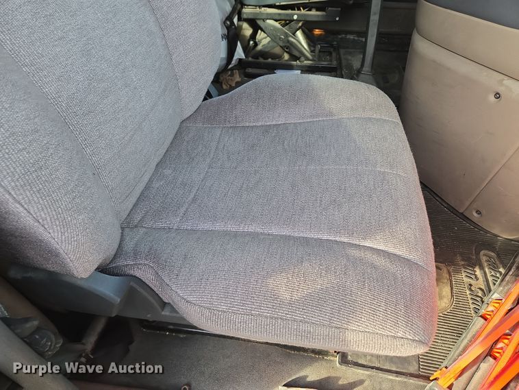 image for item EQ3863 2014 Freightliner Cascadia  semi truck